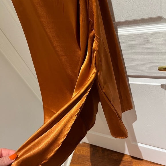 🧡Anthropologie Ruched Copper Satin Dress🧡 - Picture 3 of 6